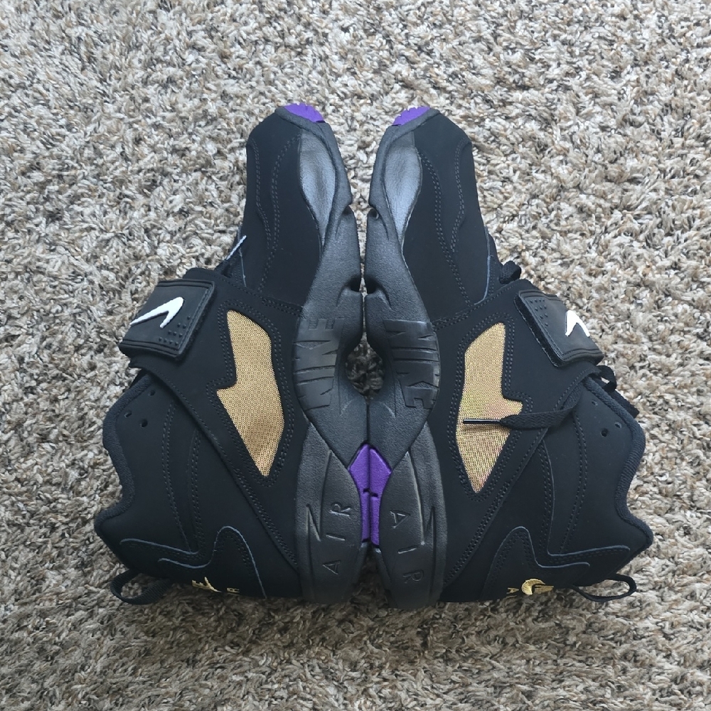 Nike Black and Purple Athletic Shoes Diamond Air Turf
